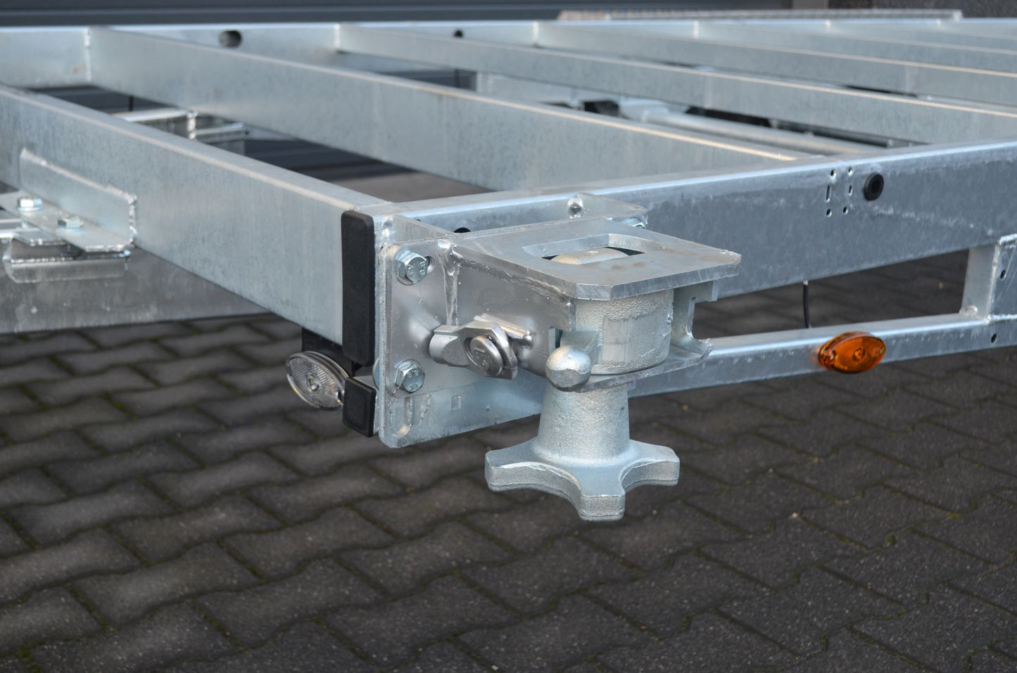 Containeranhänger 3.500 kg zwei 1.800 kg Achsen von VLEMMIX - 20 FT Container