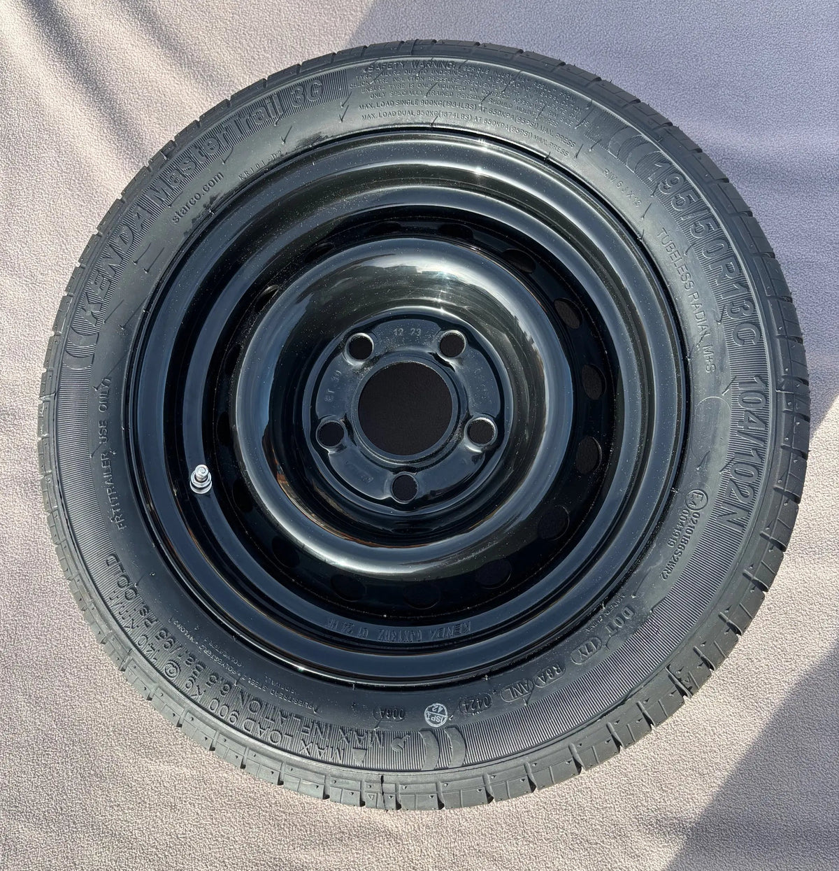 Rad mit Reifen 195/50 R13, 900 kg, für VLEMMIX Anhänger