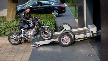 Motorradanhänger absenkbar 750 kg von STEMA - Nutzmaß (L × B ): 251 × 128