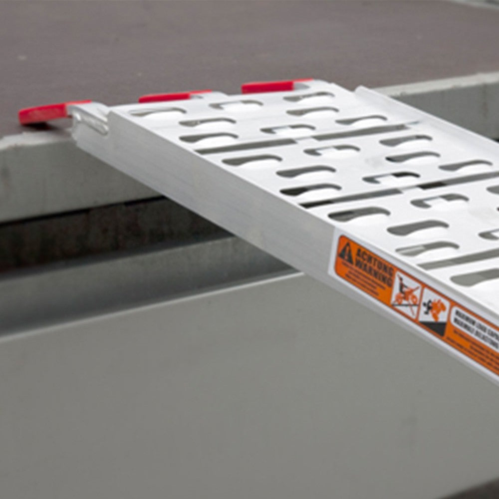 STEMA Alu-Auffahrrampe Model B – zusammengeklappt