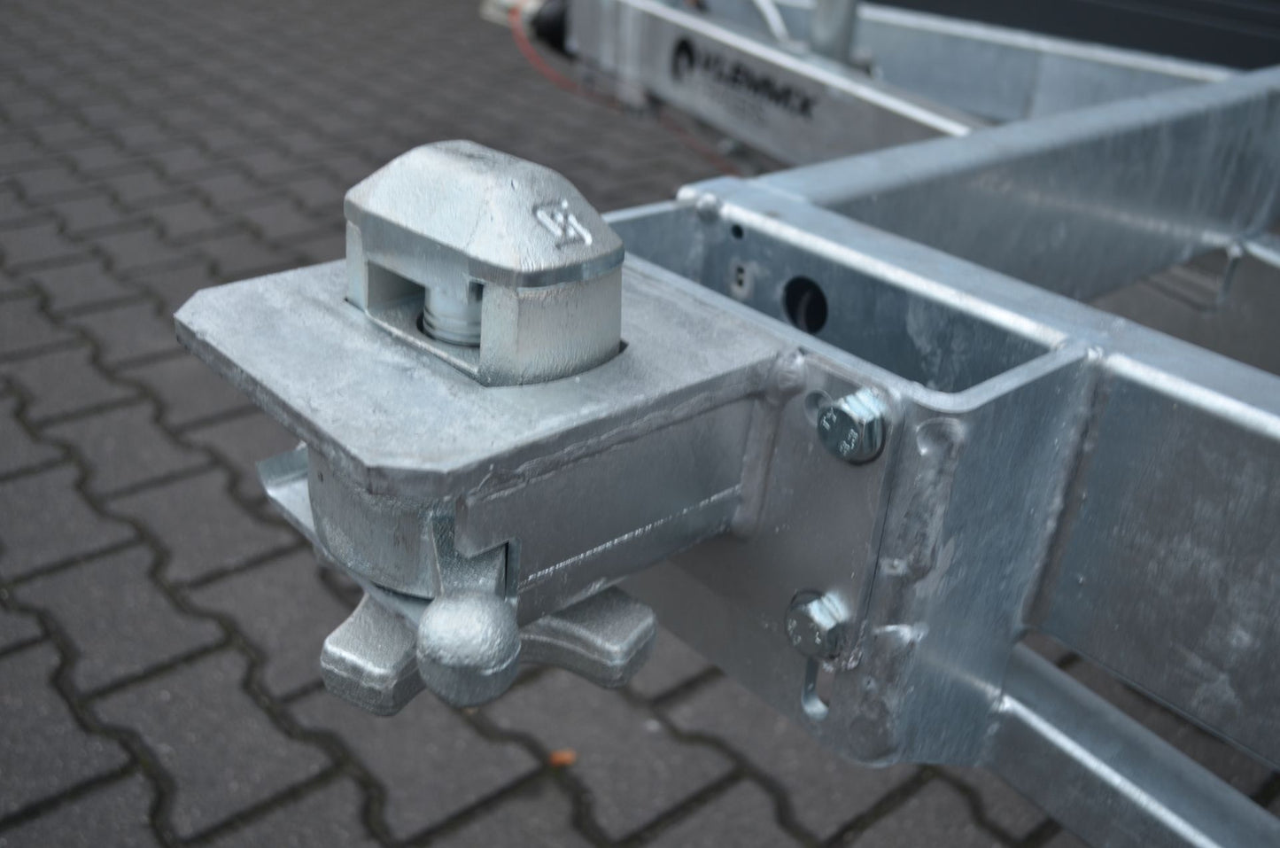 Containeranhänger 3.500 kg drei 1.350 kg Achsen von VLEMMIX - 20 FT Container