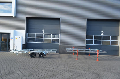 Wechselpritscheanhänger 2.700 kg zwei Achser von VLEMMIX - Nutzmaß (L × B): 360 × 245 cm