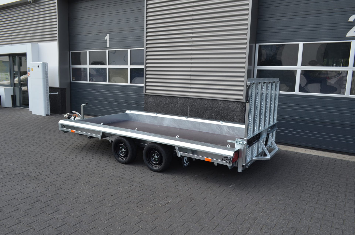 Baumaschinenanhänger 2.700 kg zwei Achser von VLEMMIX - Nutzmaß (L × B): 400 × 180 cm