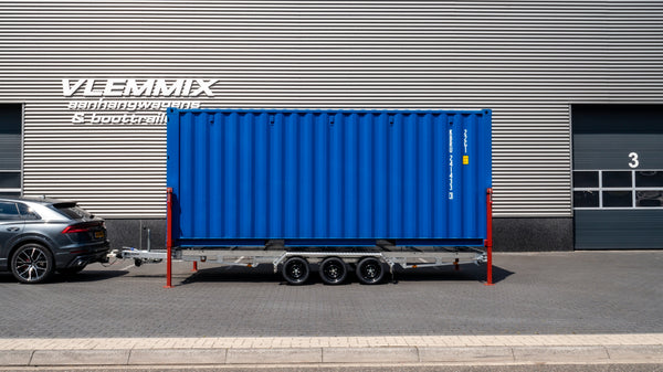 Satz mit vier Container-Stützfüßen 4.500 kg unter einem 20-Fuß-Container