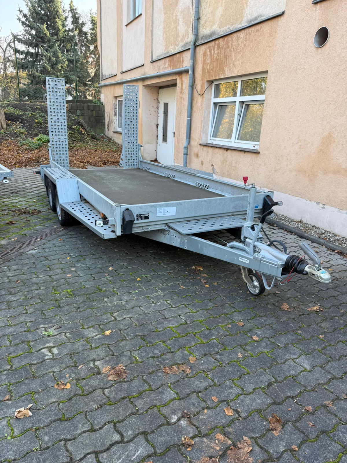 STEMA BMAT O2 35-40-18.2 - 3.500 kg Baumaschinenanhänger - Gebremst